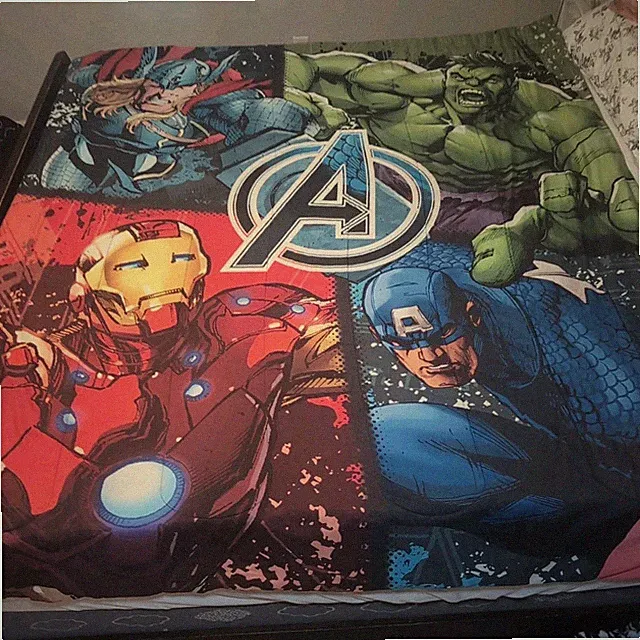 🐸 Marvel Avengers Assemble Twin Full Reversible Comforter 70x82 Bedding Decor
