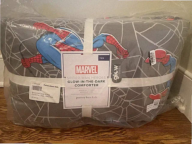 Pottery Barn Kids Marvel SPIDER MAN HEROES Glow-in-the-Dark Comforter Twin